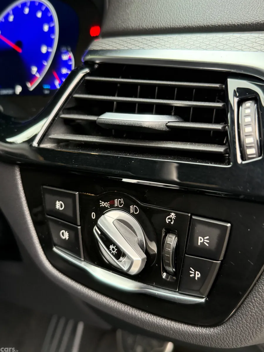 BMW 5-Series Saloon, Petrol Plug-in Hybrid, 2019, Black