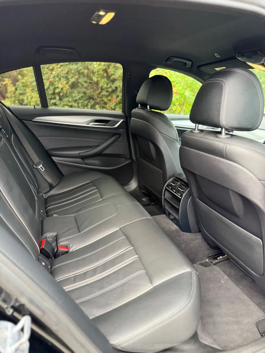 BMW 5-Series Saloon, Petrol Plug-in Hybrid, 2019, Black
