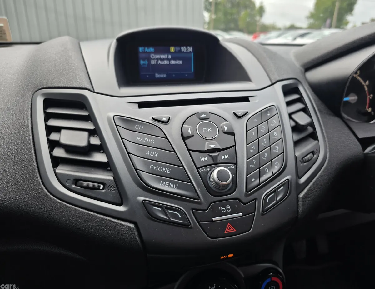 Ford Fiesta Hatchback, Petrol, 2017, Red