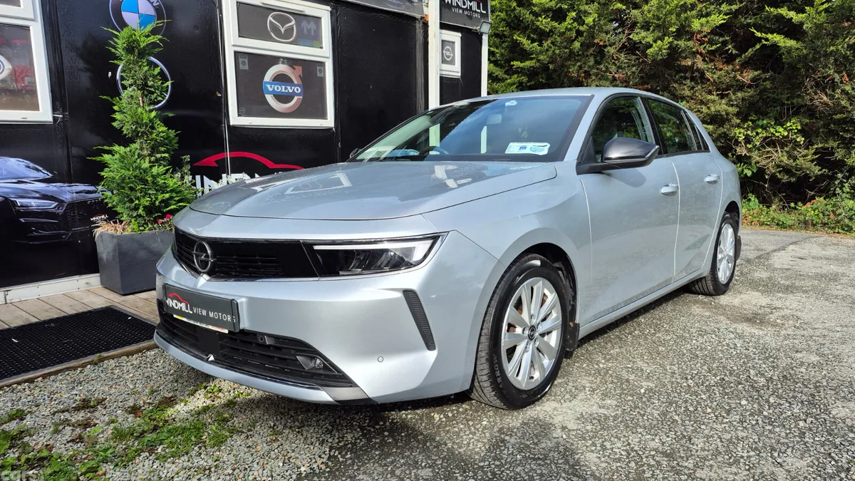 Opel Astra Hatchback, Diesel, 2023, Grey