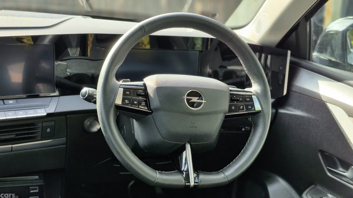 Opel Astra Hatchback, Diesel, 2023, Grey