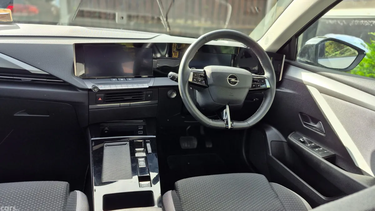 Opel Astra Hatchback, Diesel, 2023, Grey