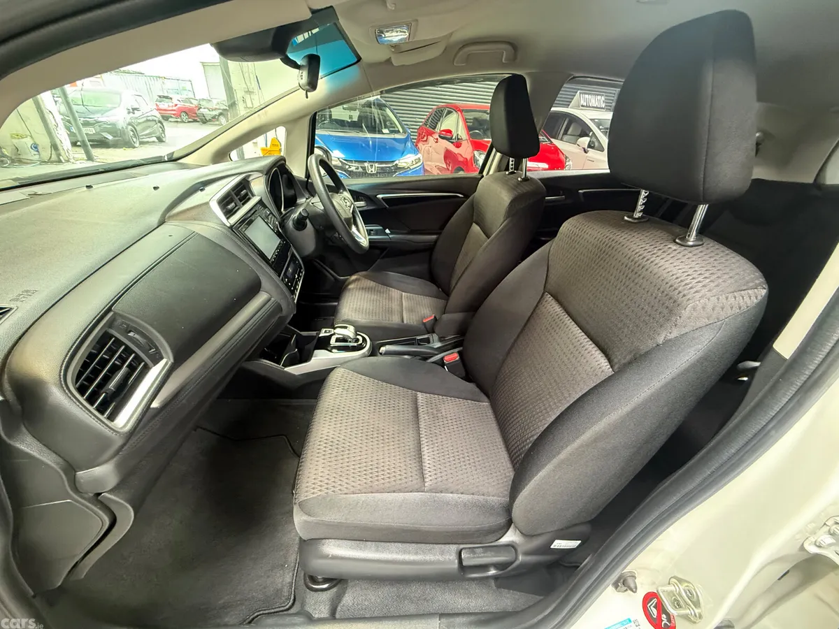 Honda Fit Hatchback, Petrol Hybrid, 2019, White