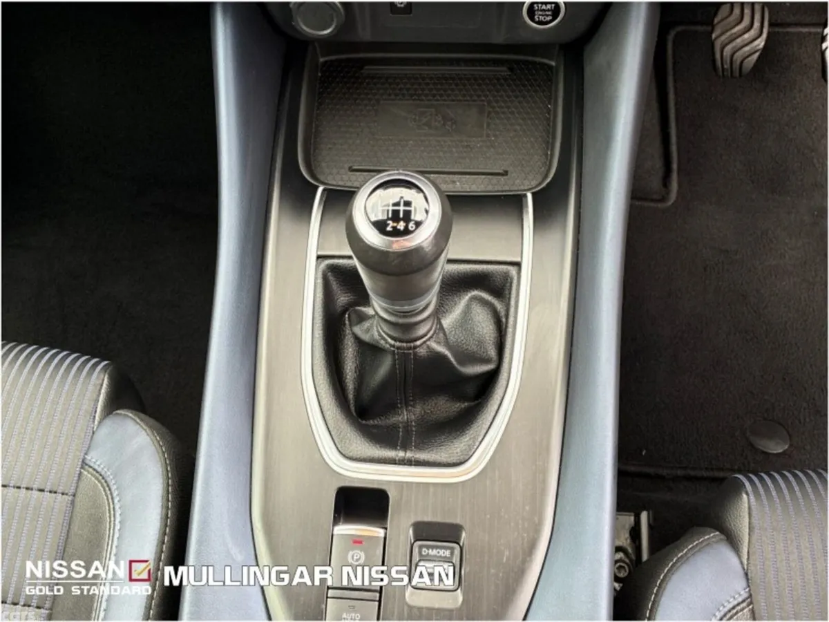 Nissan Qashqai MPV, Petrol, 2024, Grey