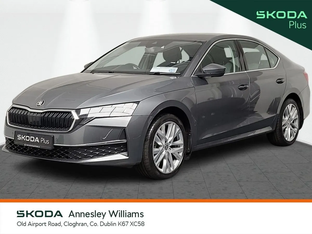 Skoda Octavia Saloon, Petrol, 2024, Grey