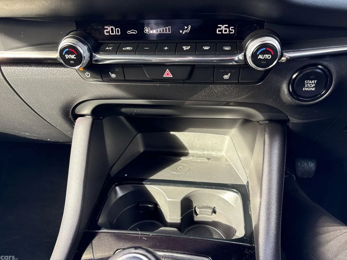 Mazda Mazda3 Hatchback, Petrol, 2024, White