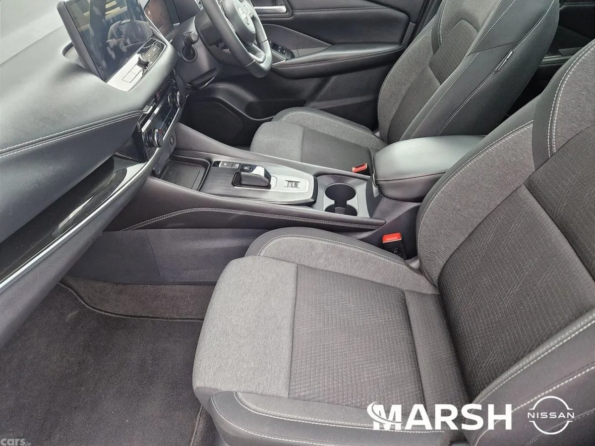 Nissan Qashqai SUV, Petrol Hybrid, 2023, White