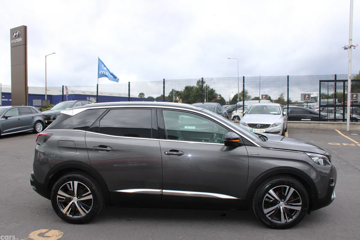 Peugeot 3008 MPV, Petrol, 2018, Grey