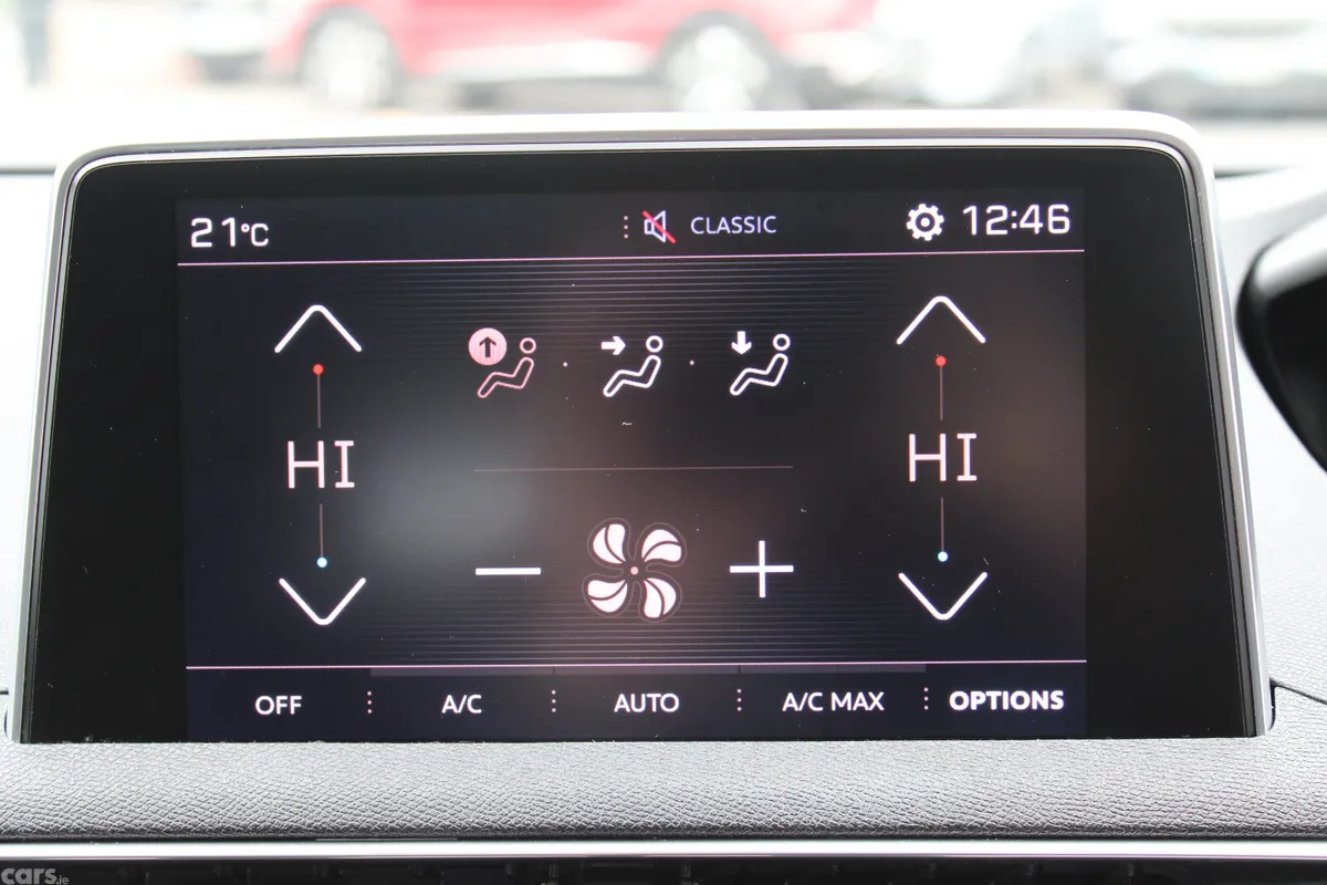 Peugeot 3008 MPV, Petrol, 2018, Grey