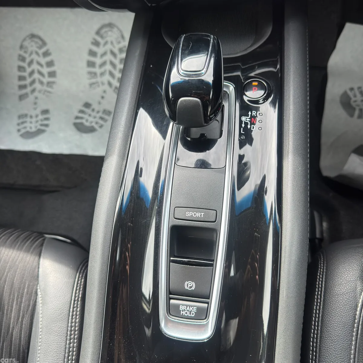 Honda Vezel Estate, Petrol Hybrid, 2018, White