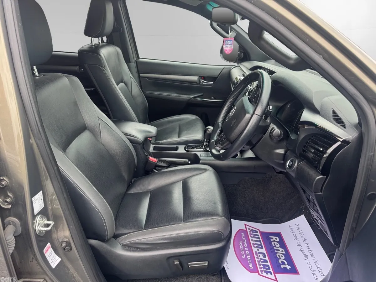 Toyota Hilux Pick Up, Diesel, 2023, Grey