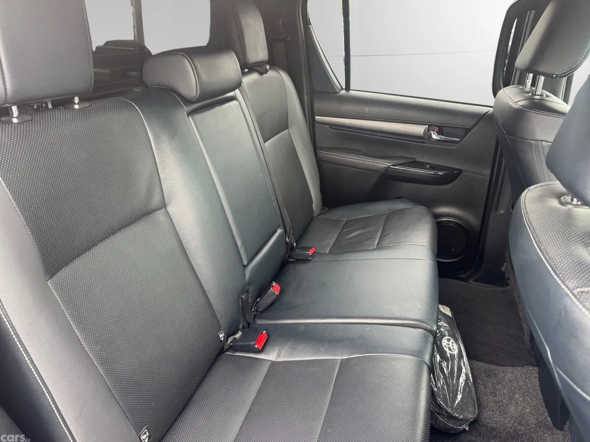 Toyota Hilux Pick Up, Diesel, 2023, Grey