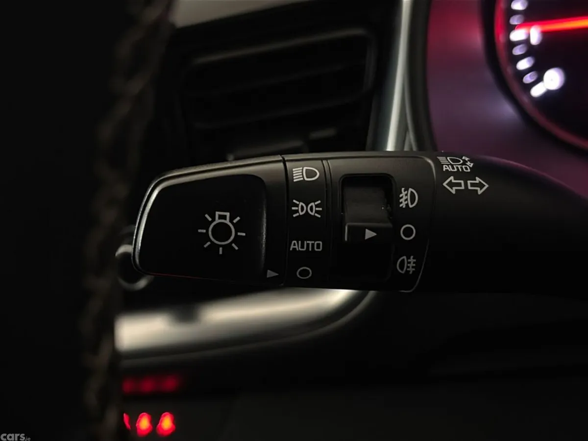 Kia Stonic Hatchback, Petrol Hybrid, 2021, Red