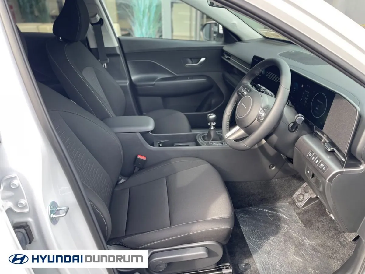 Hyundai KONA MPV, Petrol, 2026, White