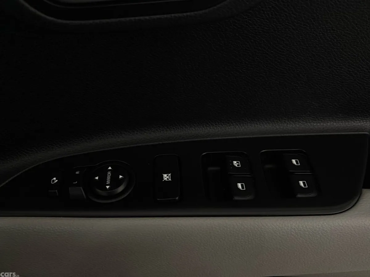 Kia Stonic Hatchback, Petrol Hybrid, 2021, Red