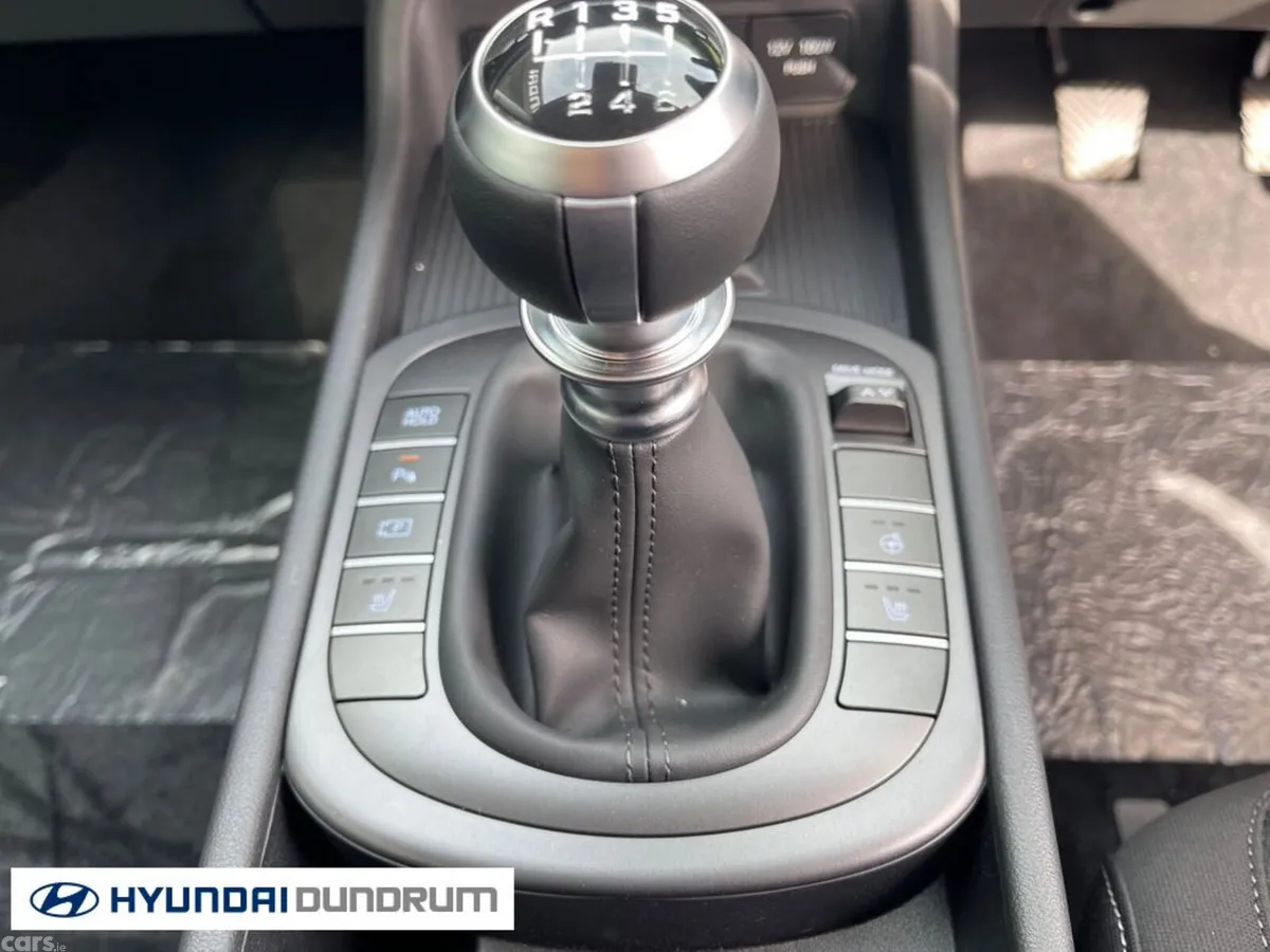 Hyundai KONA MPV, Petrol, 2026, White