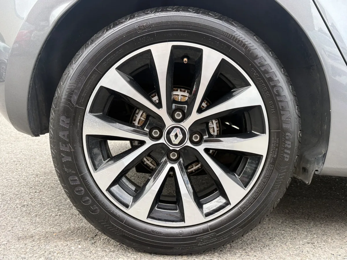 Renault Clio Hatchback, Petrol, 2023, Grey