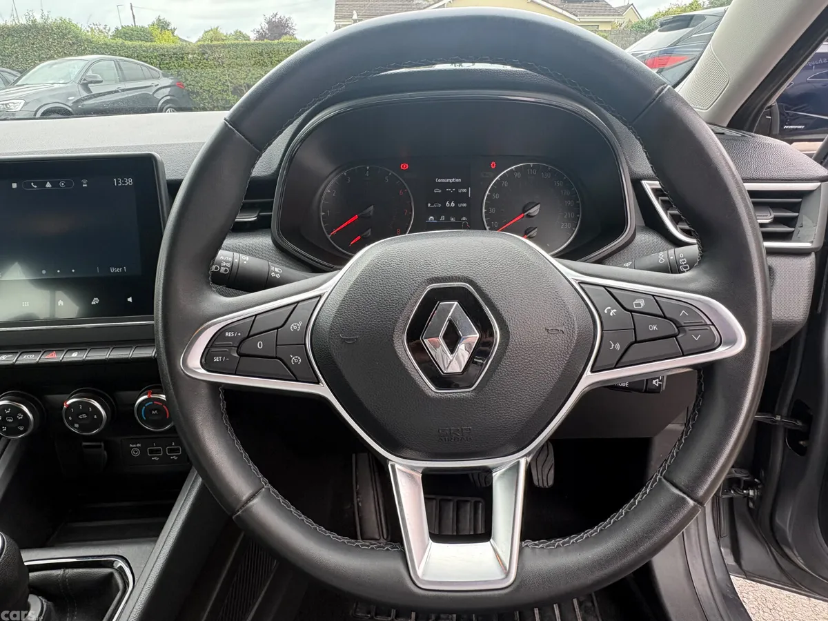 Renault Clio Hatchback, Petrol, 2023, Grey