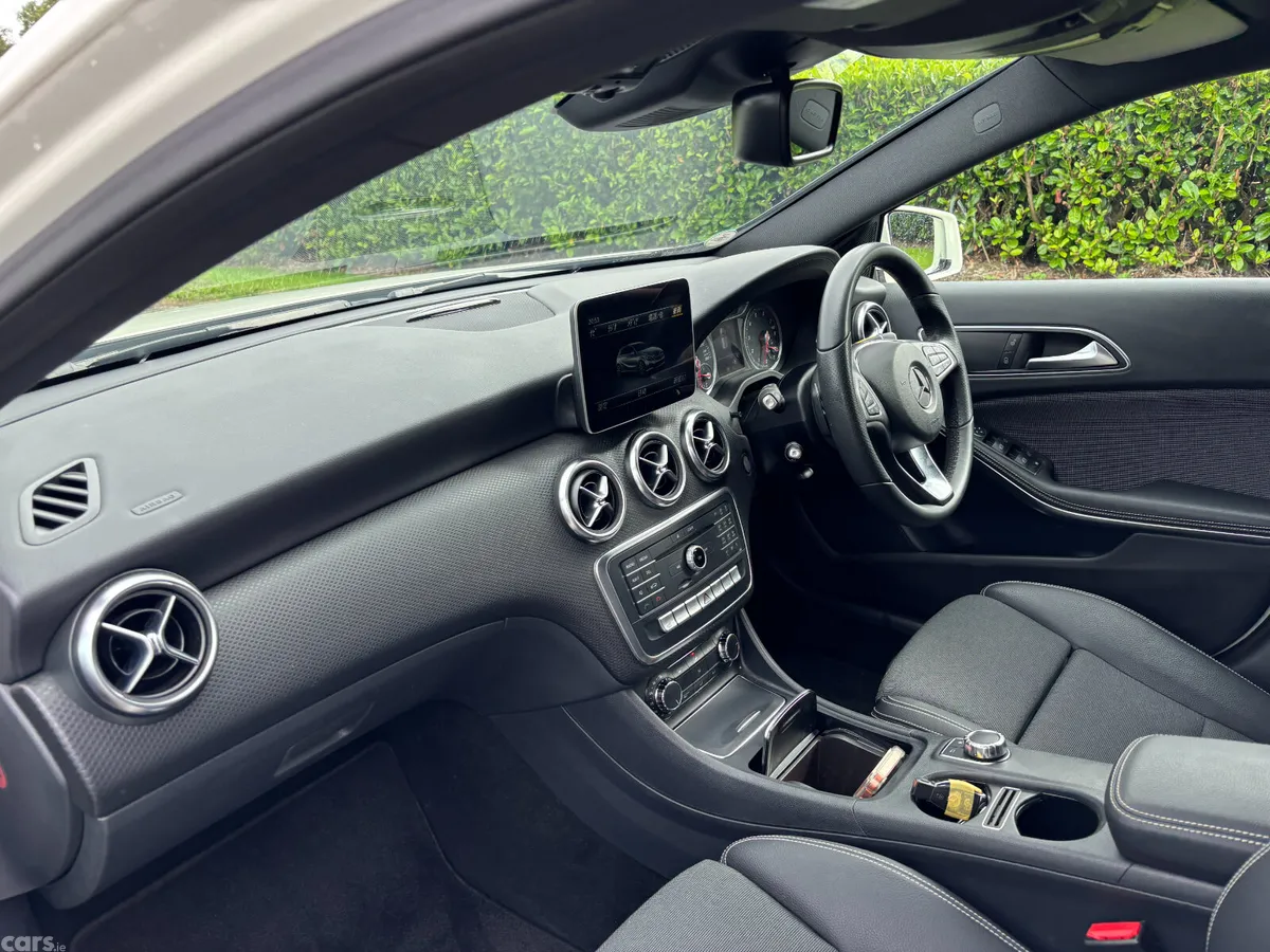 Mercedes-Benz A-Class Hatchback, Petrol, 2017, White