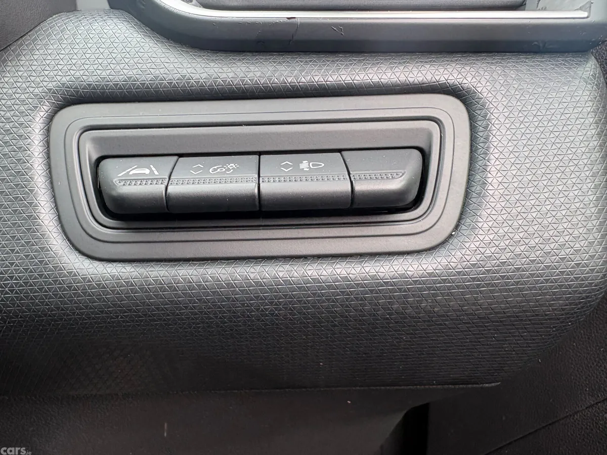 Renault Clio Hatchback, Petrol, 2023, Grey