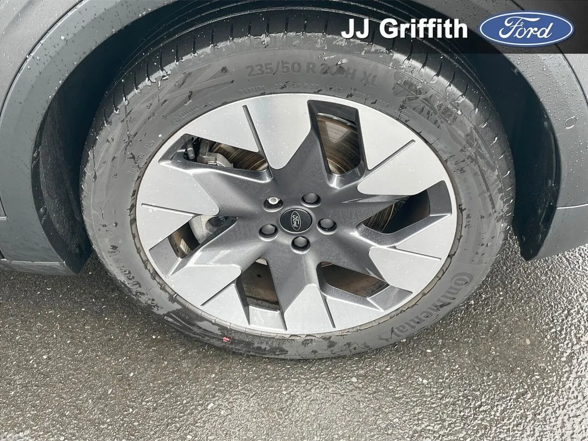 Ford Explorer MPV, Electric, 2026, Grey