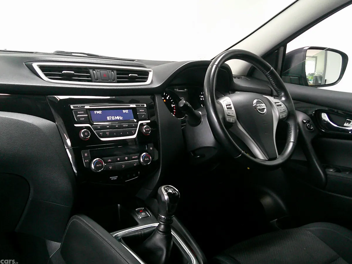 Nissan Qashqai Hatchback, Diesel, 2016, Blue