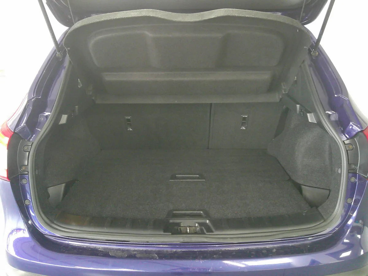 Nissan Qashqai Hatchback, Diesel, 2016, Blue
