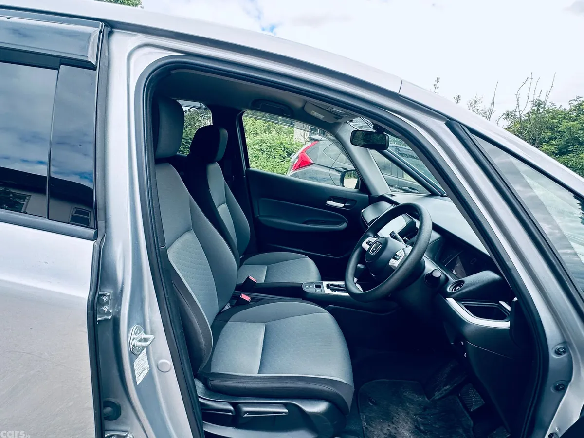 Honda Fit Hatchback, Petrol Hybrid, 2021, Silver