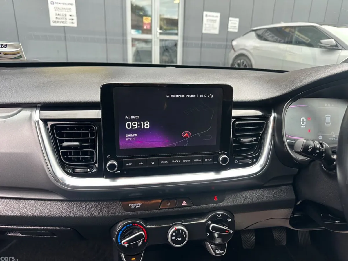 Kia Stonic Estate/Jeep, Petrol, 2024, Grey