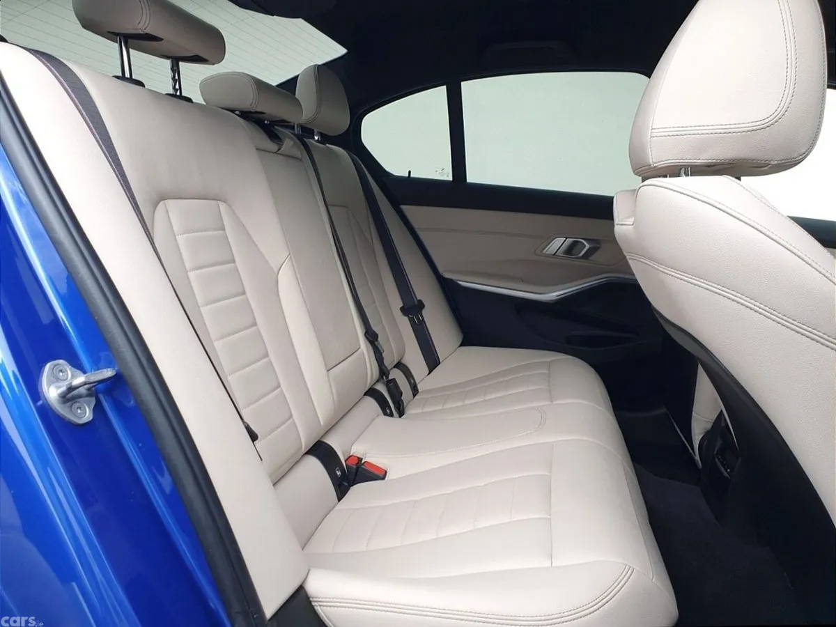 BMW 3-Series Saloon, Petrol Plug-in Hybrid, 2021, Blue