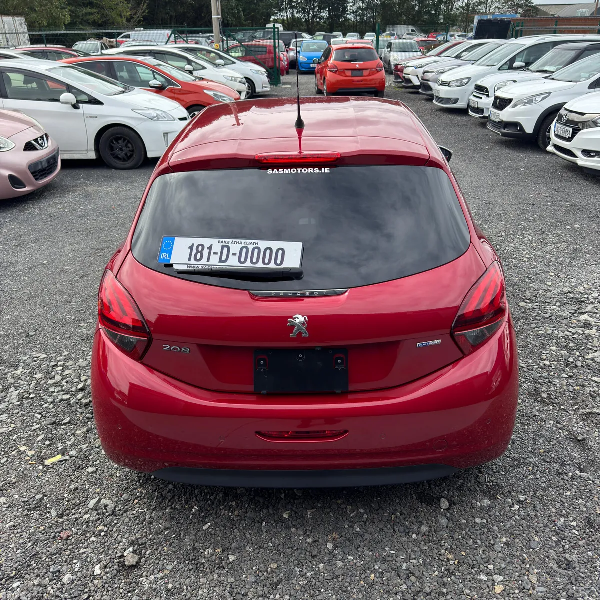 Peugeot 208 Hatchback, Petrol, 2018, Red
