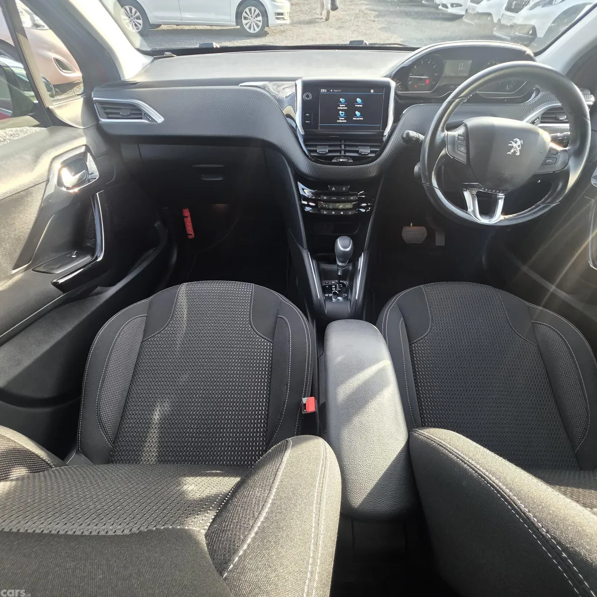 Peugeot 208 Hatchback, Petrol, 2018, Red