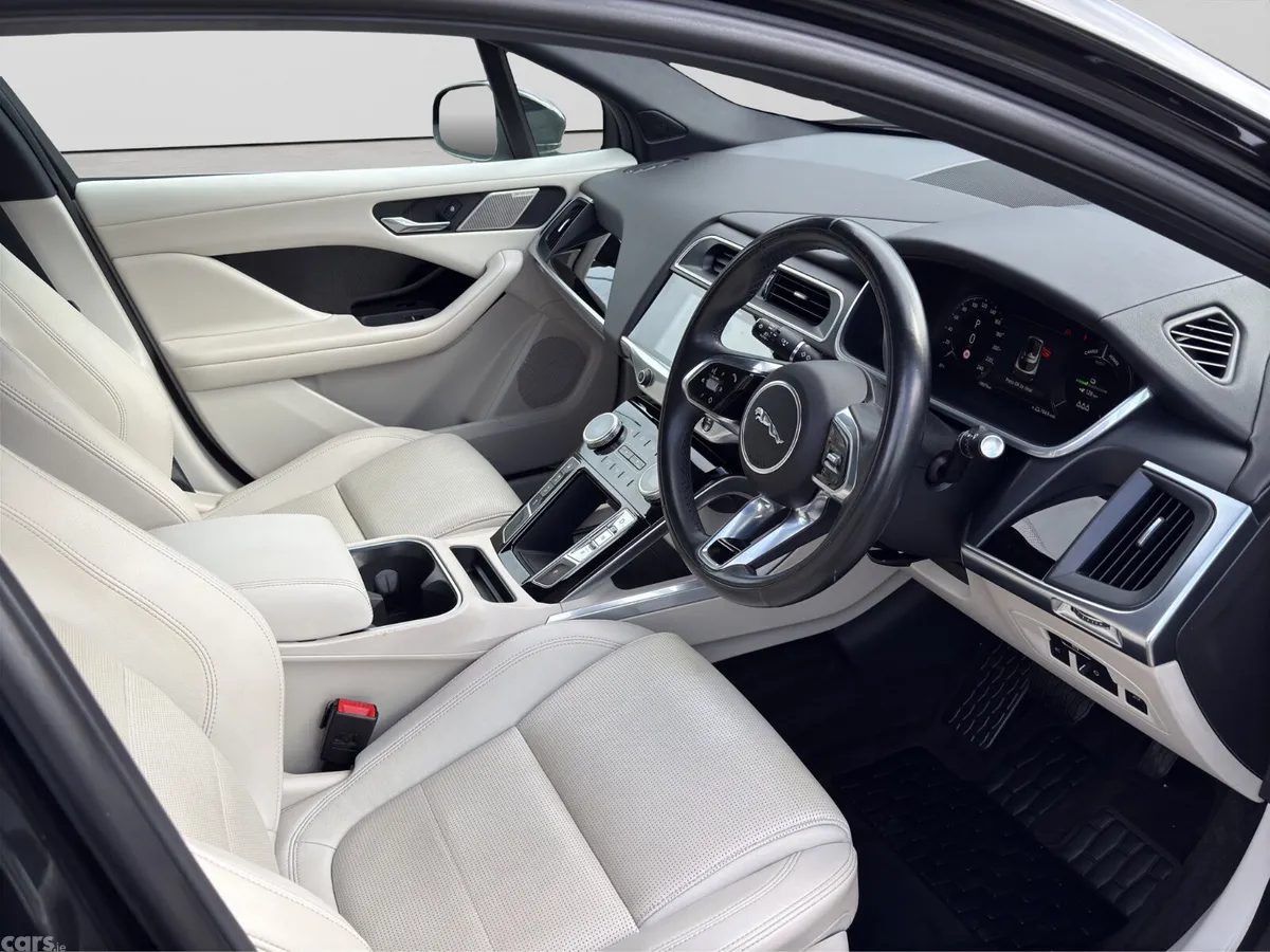 Jaguar I-Pace Hatchback, Electric, 2023, Black
