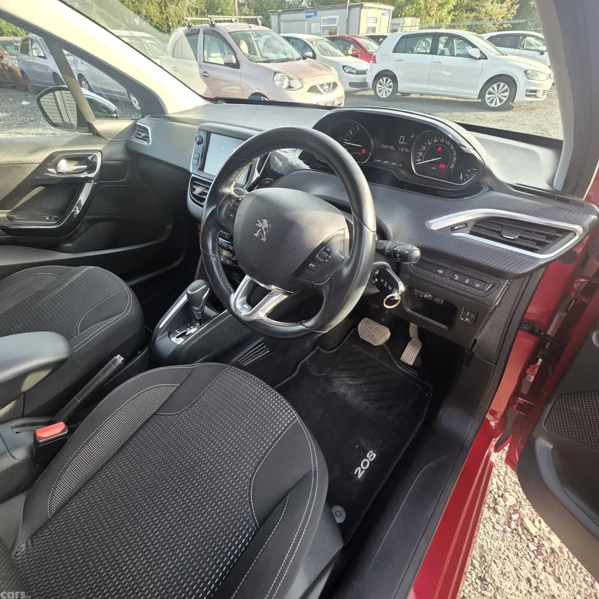 Peugeot 208 Hatchback, Petrol, 2018, Red
