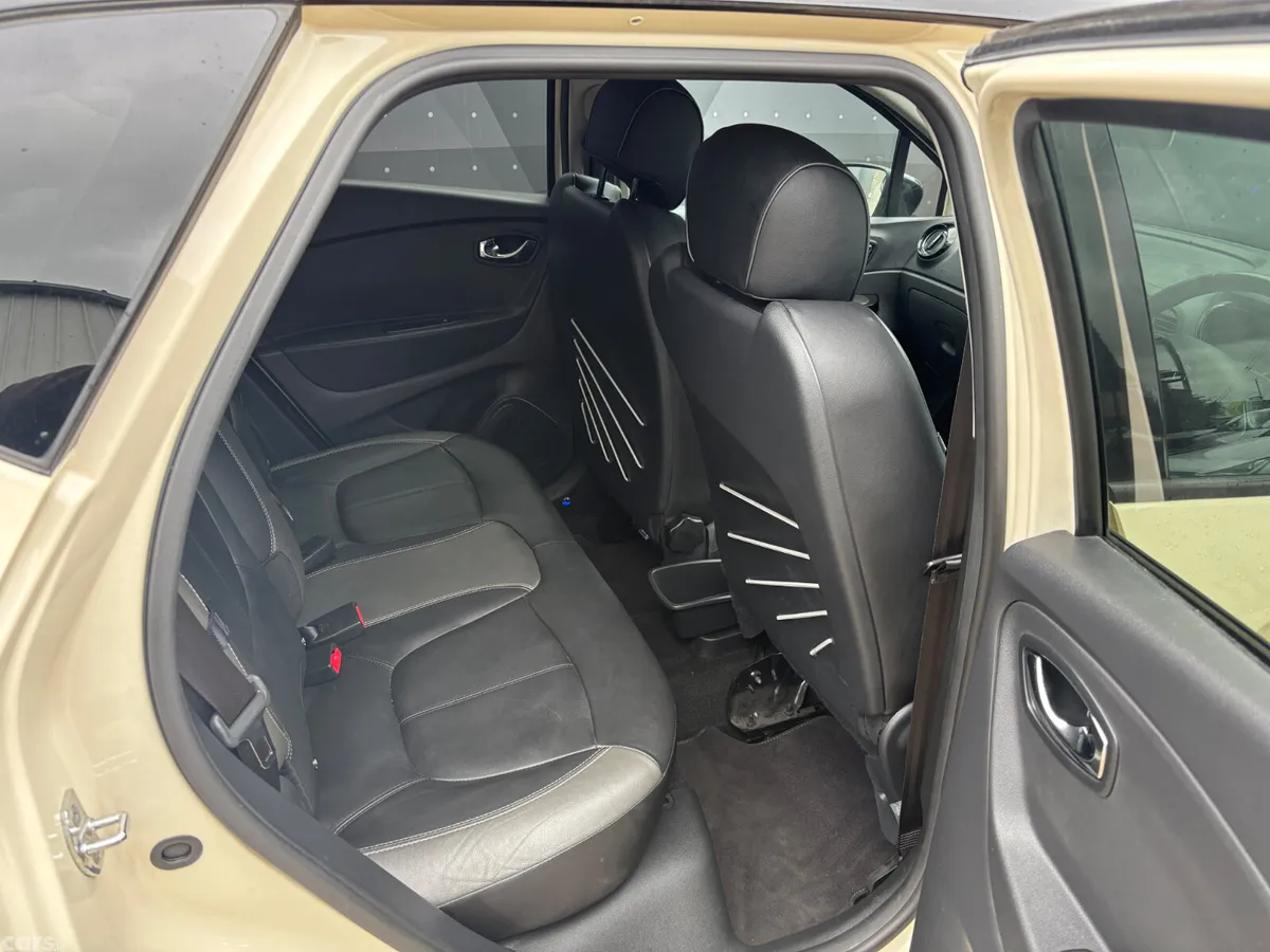Renault Captur Hatchback, Petrol, 2017, Beige