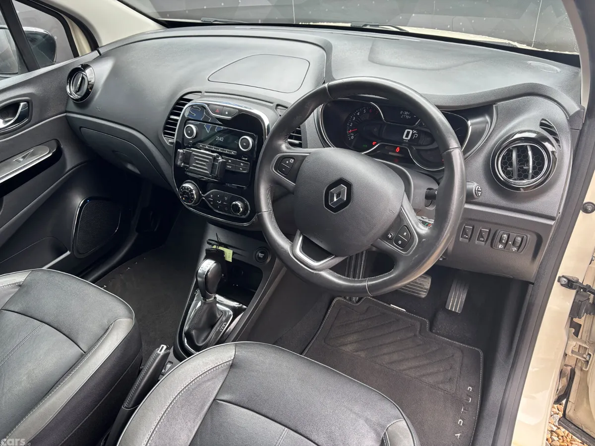 Renault Captur Hatchback, Petrol, 2017, Beige