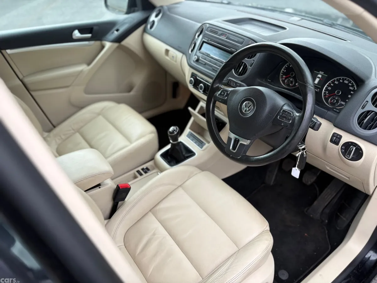 Volkswagen Tiguan SUV, Diesel, 2014, Black