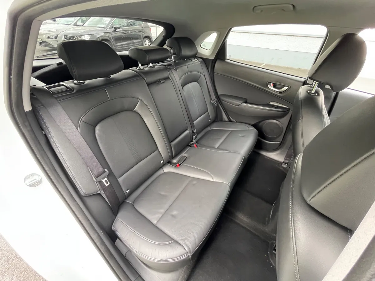 Hyundai KONA MPV, Electric, 2022, White