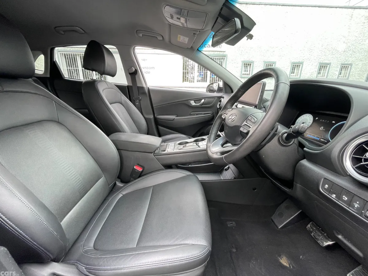 Hyundai KONA MPV, Electric, 2022, White