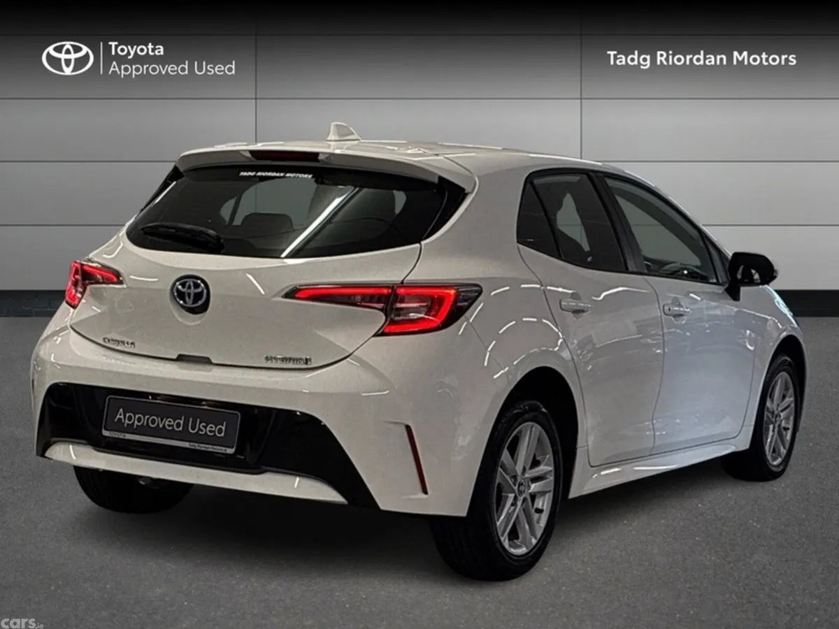 Toyota Corolla Hatchback, Petrol Hybrid, 2023, White
