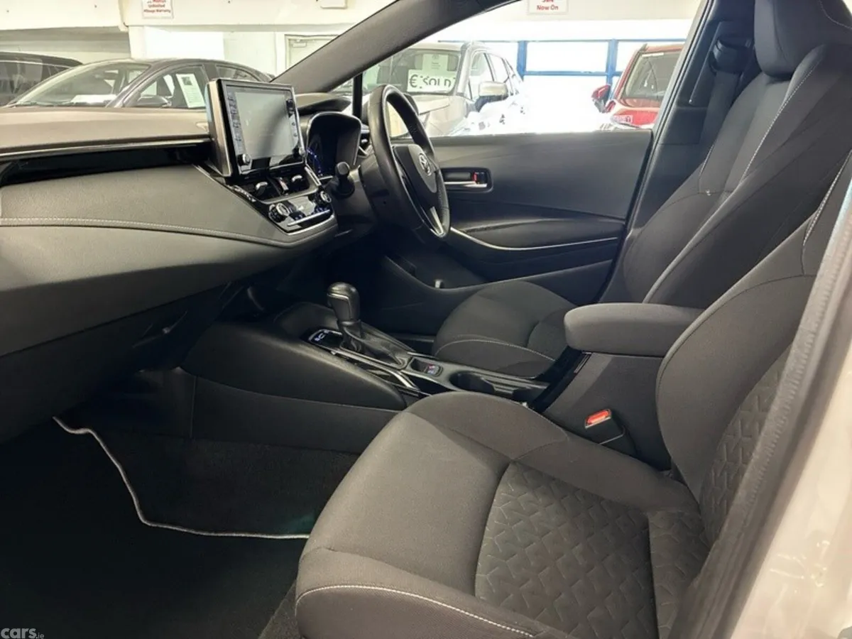 Toyota Corolla Hatchback, Petrol Hybrid, 2023, White