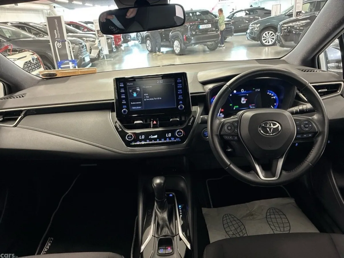 Toyota Corolla Hatchback, Petrol Hybrid, 2023, White