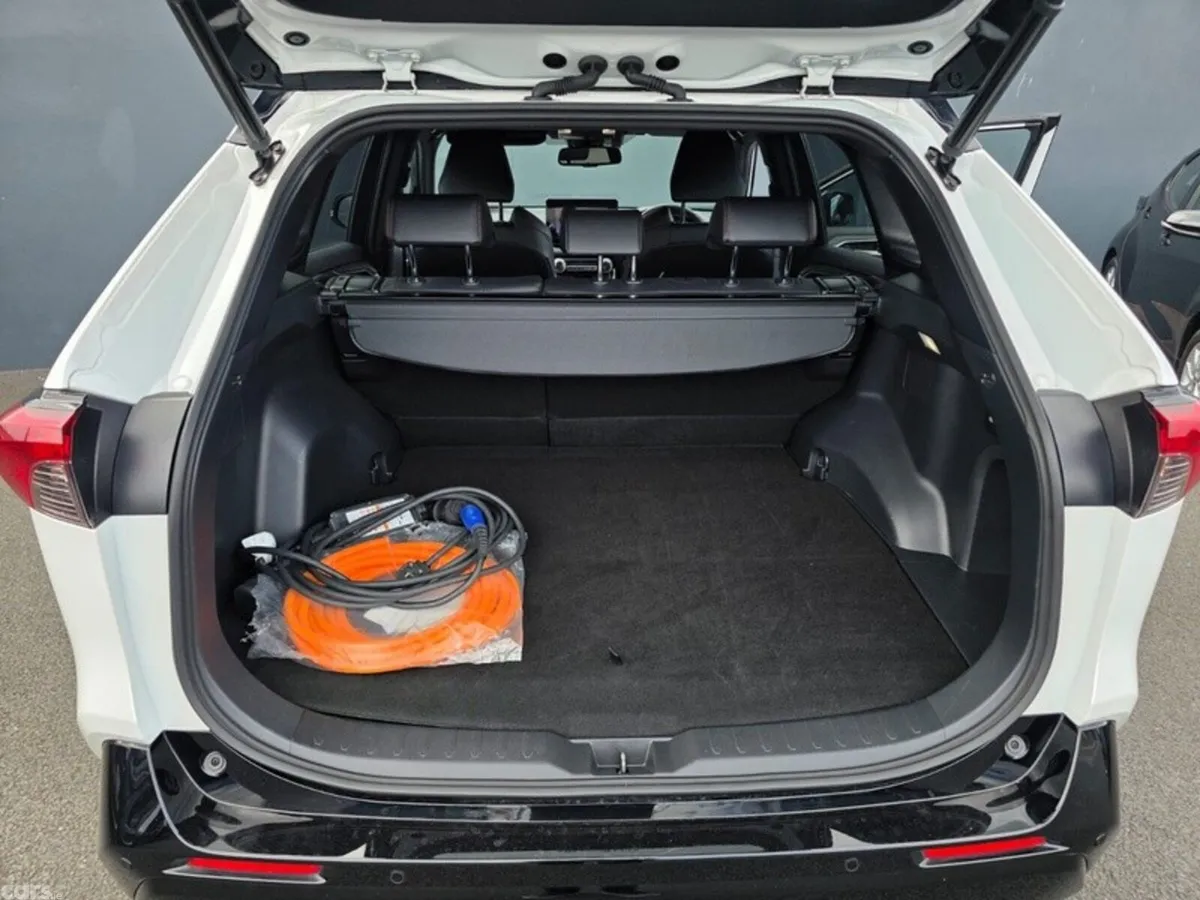 Toyota RAV4 SUV, Petrol Plug-in Hybrid, 2023, White