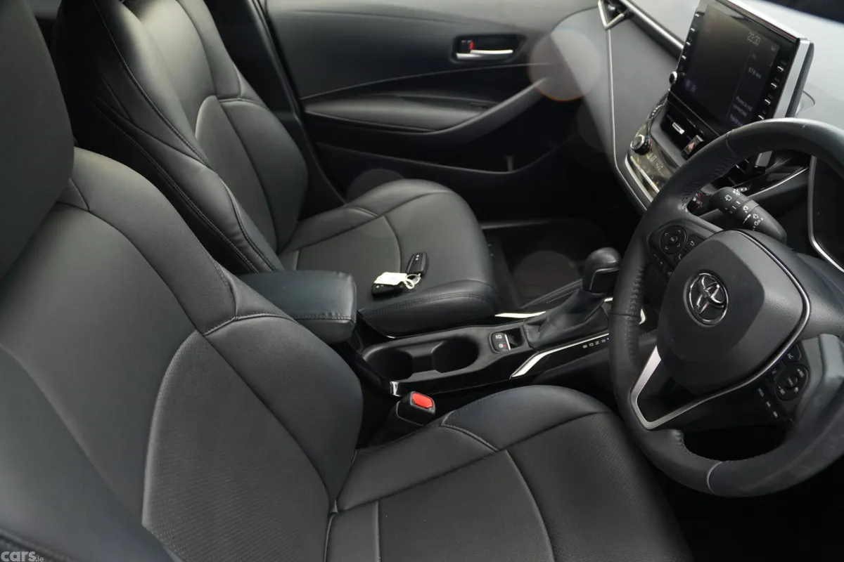 Toyota Corolla Hatchback, Petrol Hybrid, 2019, White