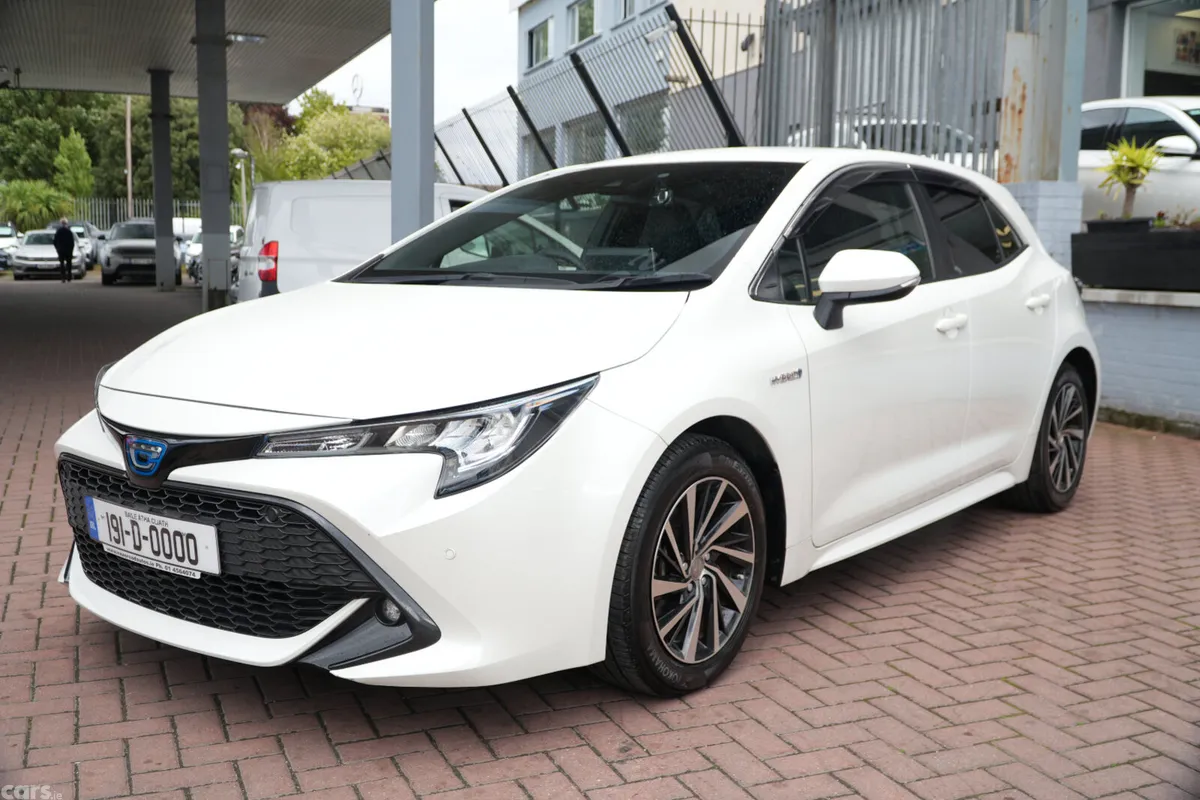 Toyota Corolla Hatchback, Petrol Hybrid, 2019, White