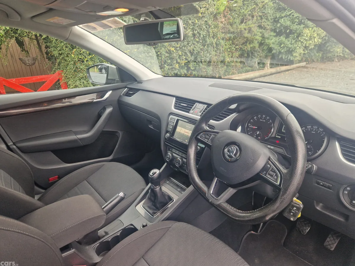 Skoda Octavia Estate, Diesel, 2016, Beige