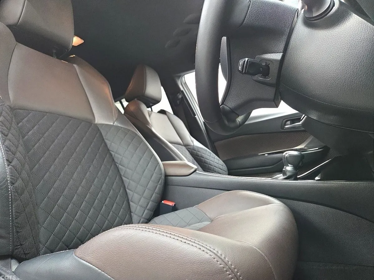 Toyota C-HR SUV, Petrol Hybrid, 2017, Grey