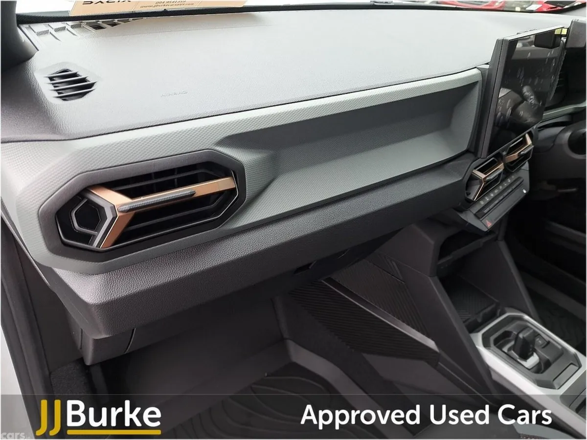 Dacia Duster SUV, Petrol Hybrid, 2026, White