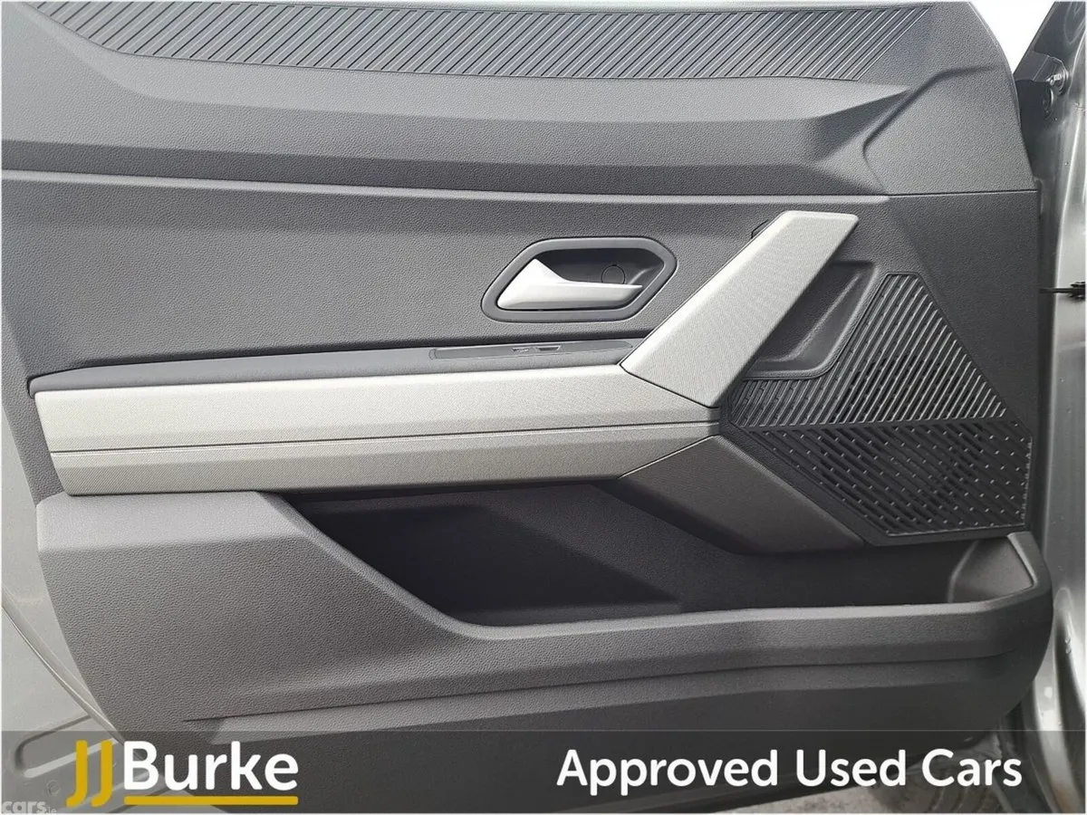 Dacia Duster SUV, Petrol Hybrid, 2026, Grey