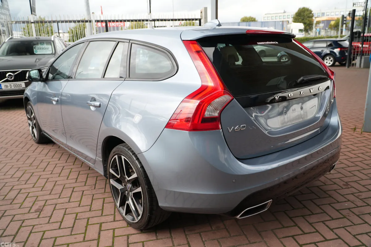 Volvo V60 Estate, Diesel, 2017, Blue